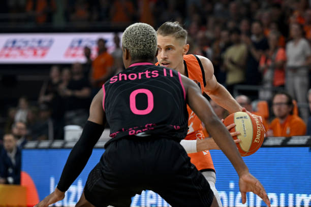 快速的边路 快速的边路