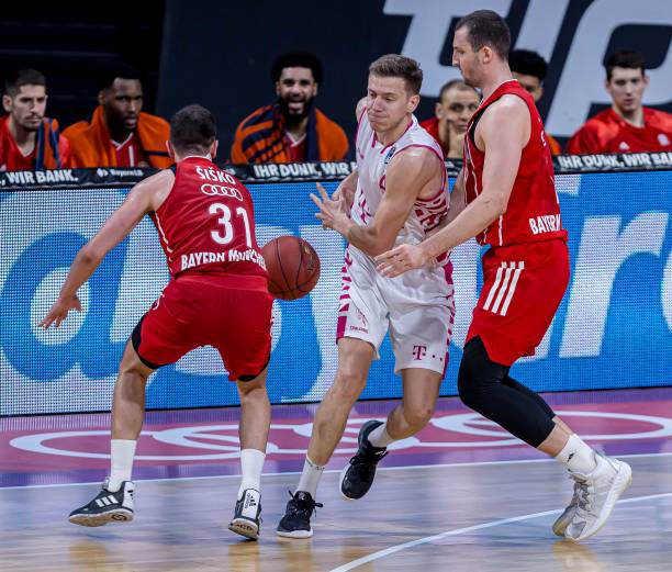 在比赛的中 在比赛的中